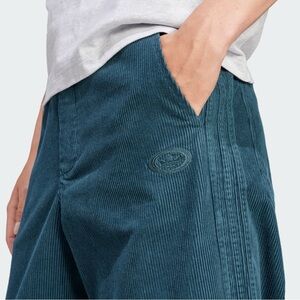 Retro Adidas Originals 90s Corduroy Pants